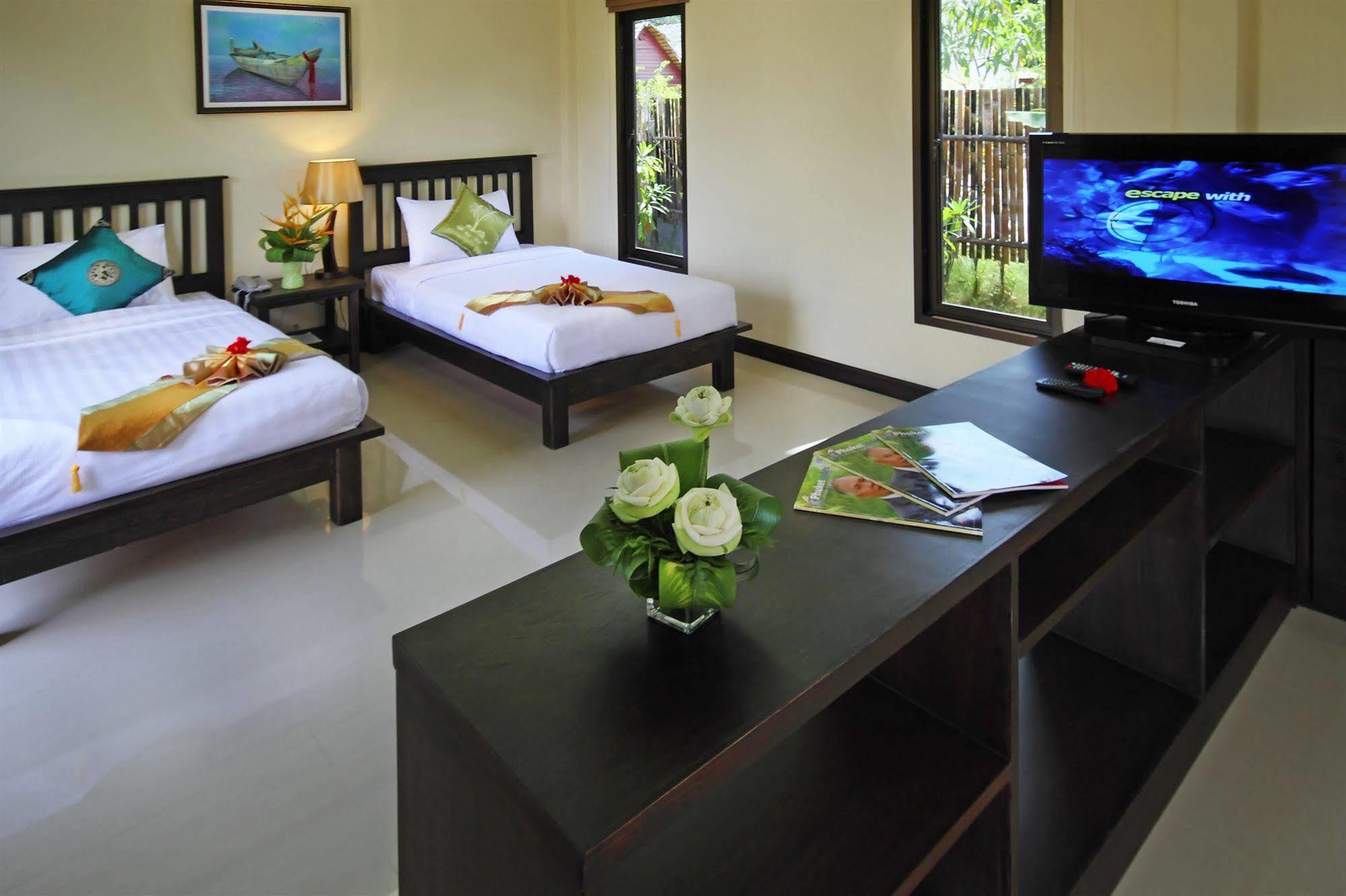 The Villa Laemhin Lagoon Resort Phuket Buitenkant foto
