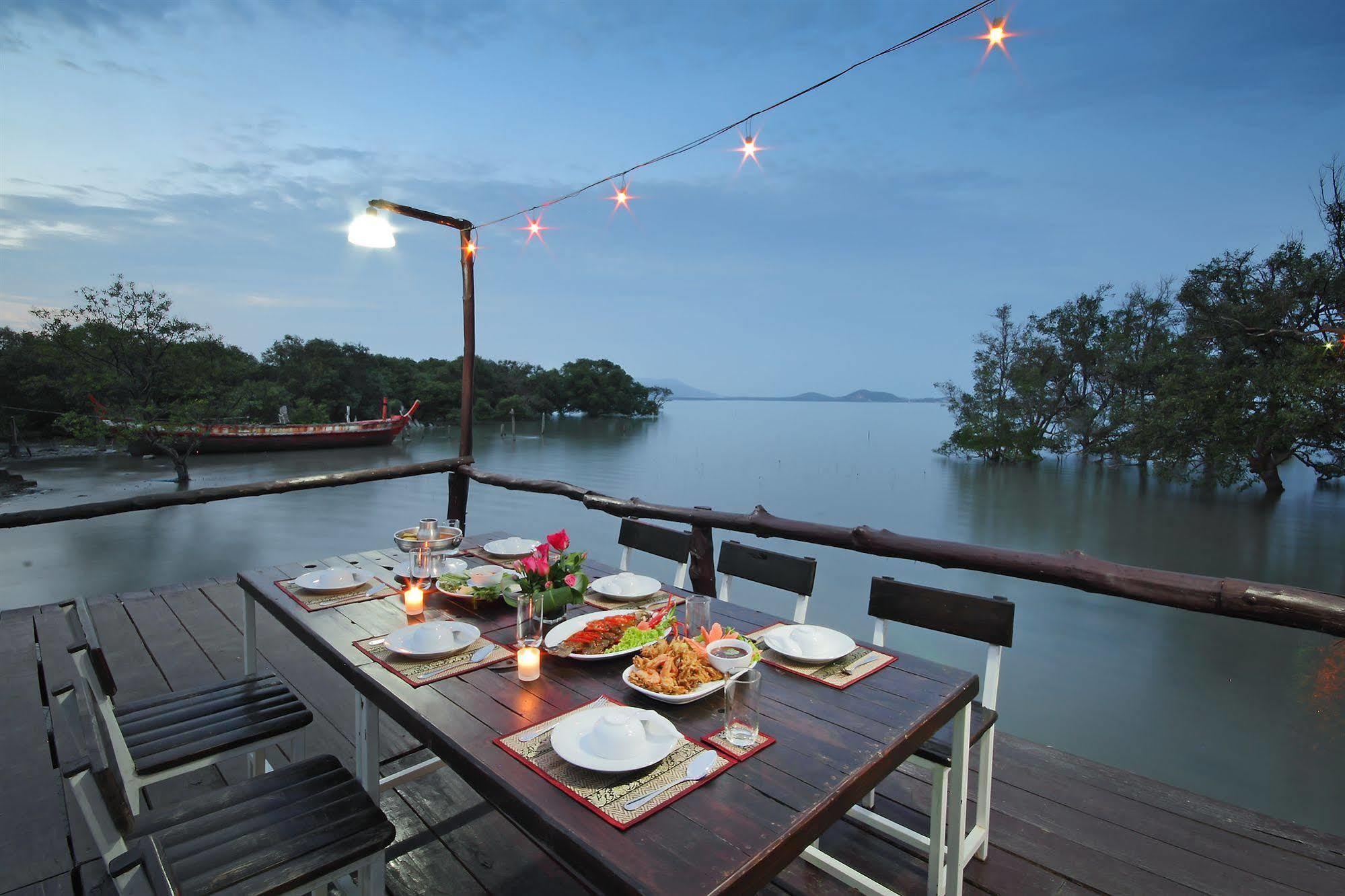 The Villa Laemhin Lagoon Resort Phuket Buitenkant foto
