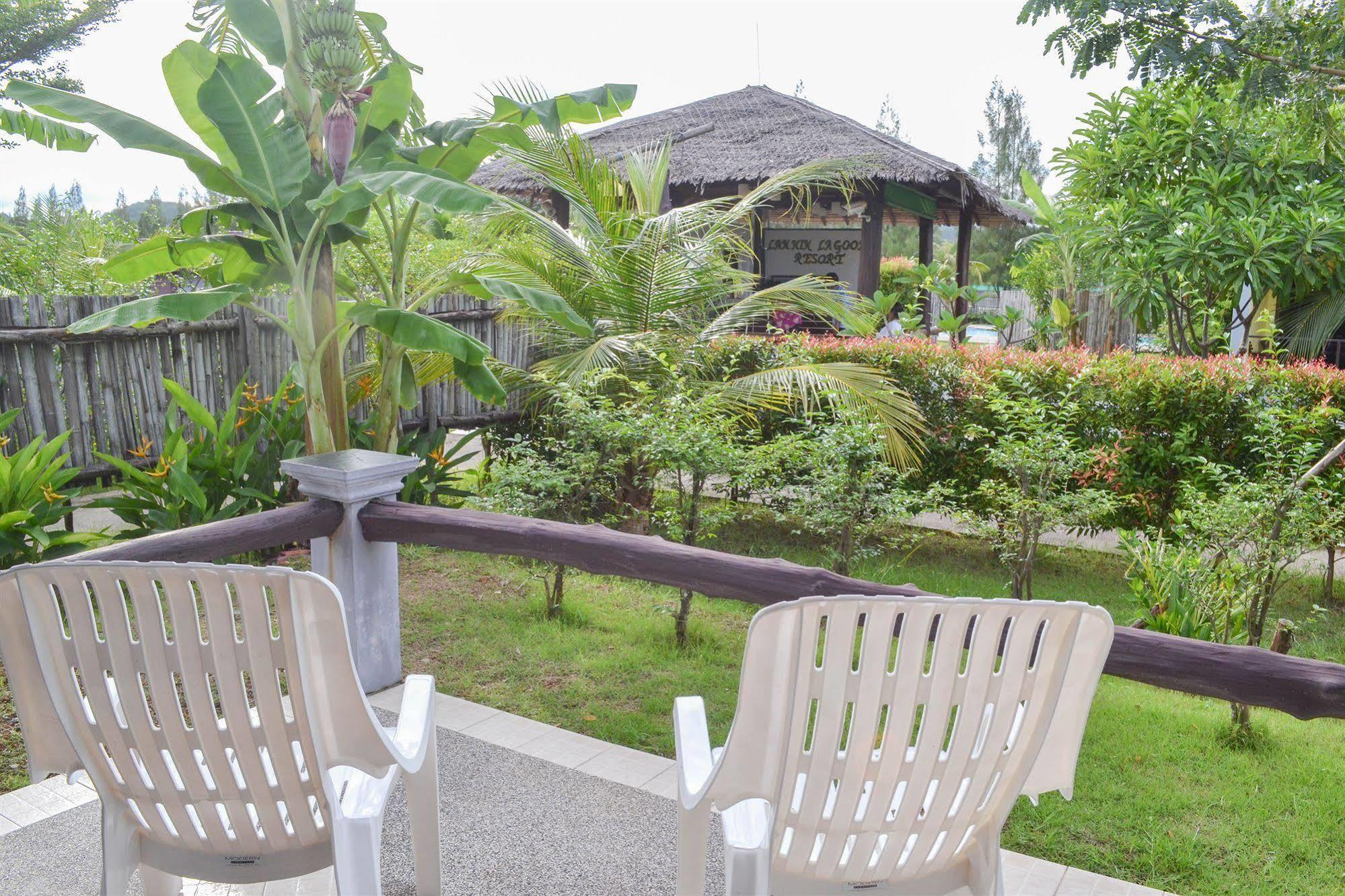 The Villa Laemhin Lagoon Resort Phuket Buitenkant foto